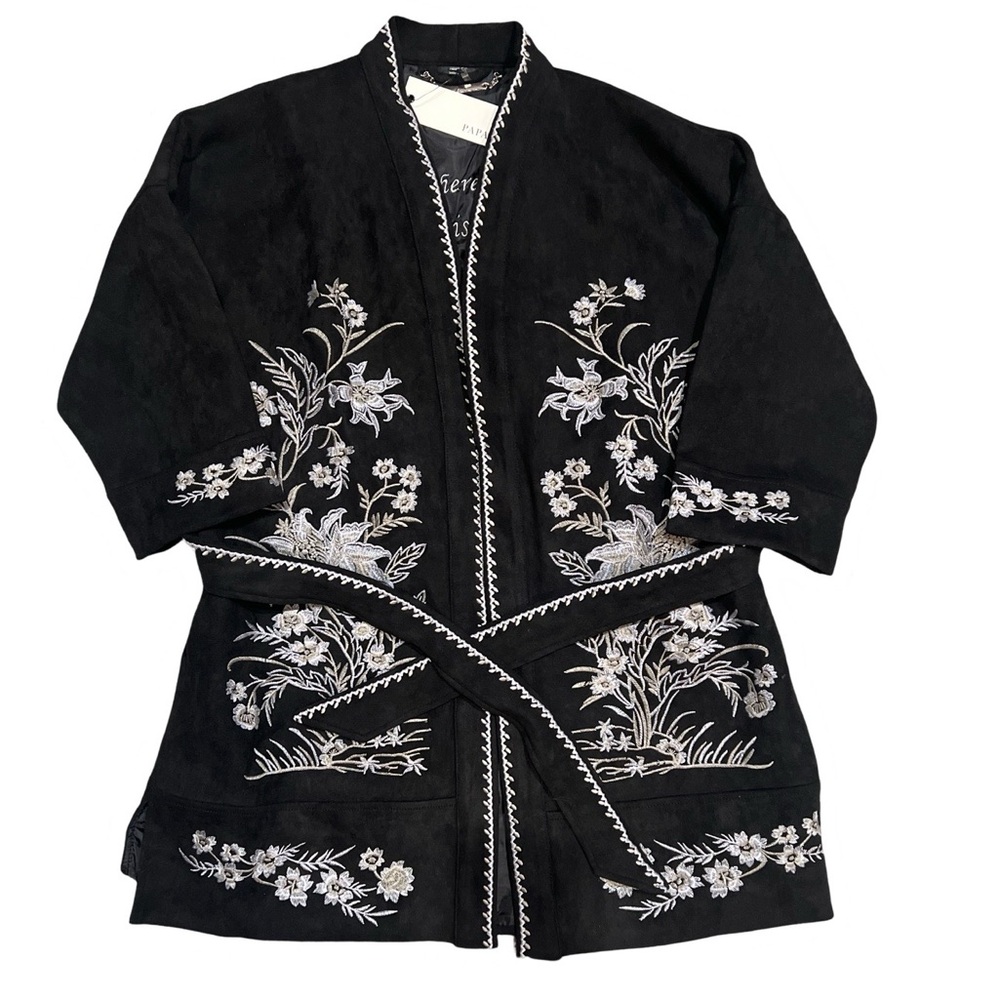 NWT PAPARAZZI Black Embroidered Robe Size Medium